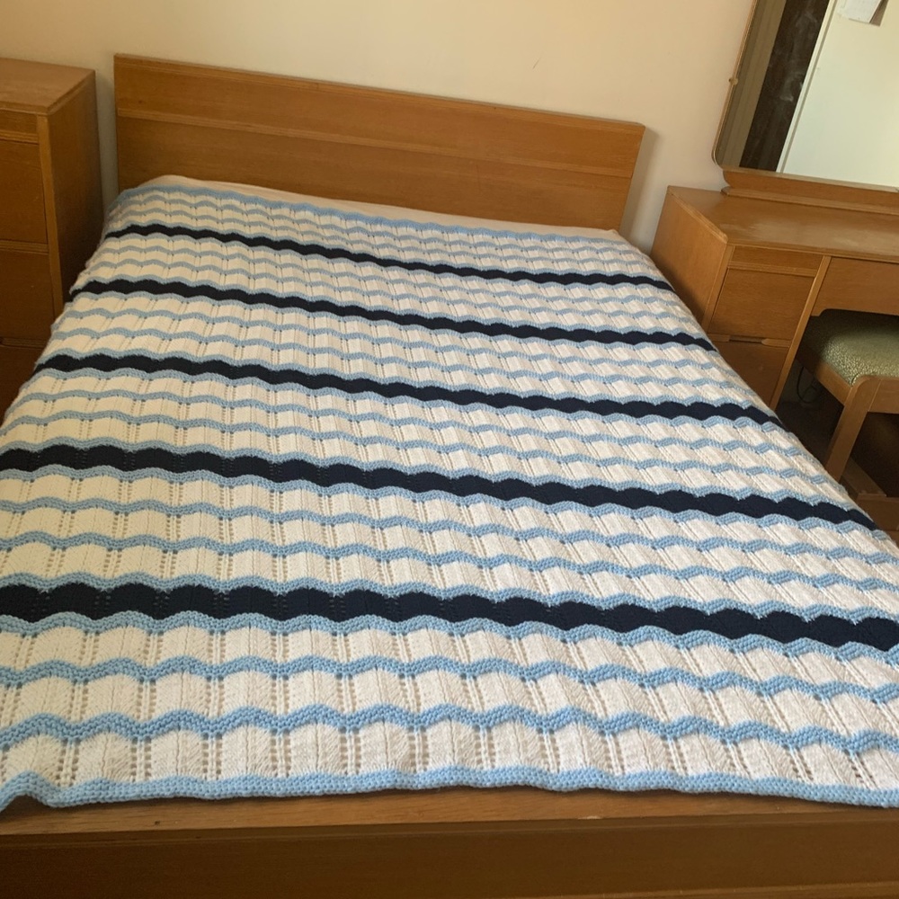 Handcrafted Knit Scallop Crocheted Blue White Wave Double Blanket Cottage-core
